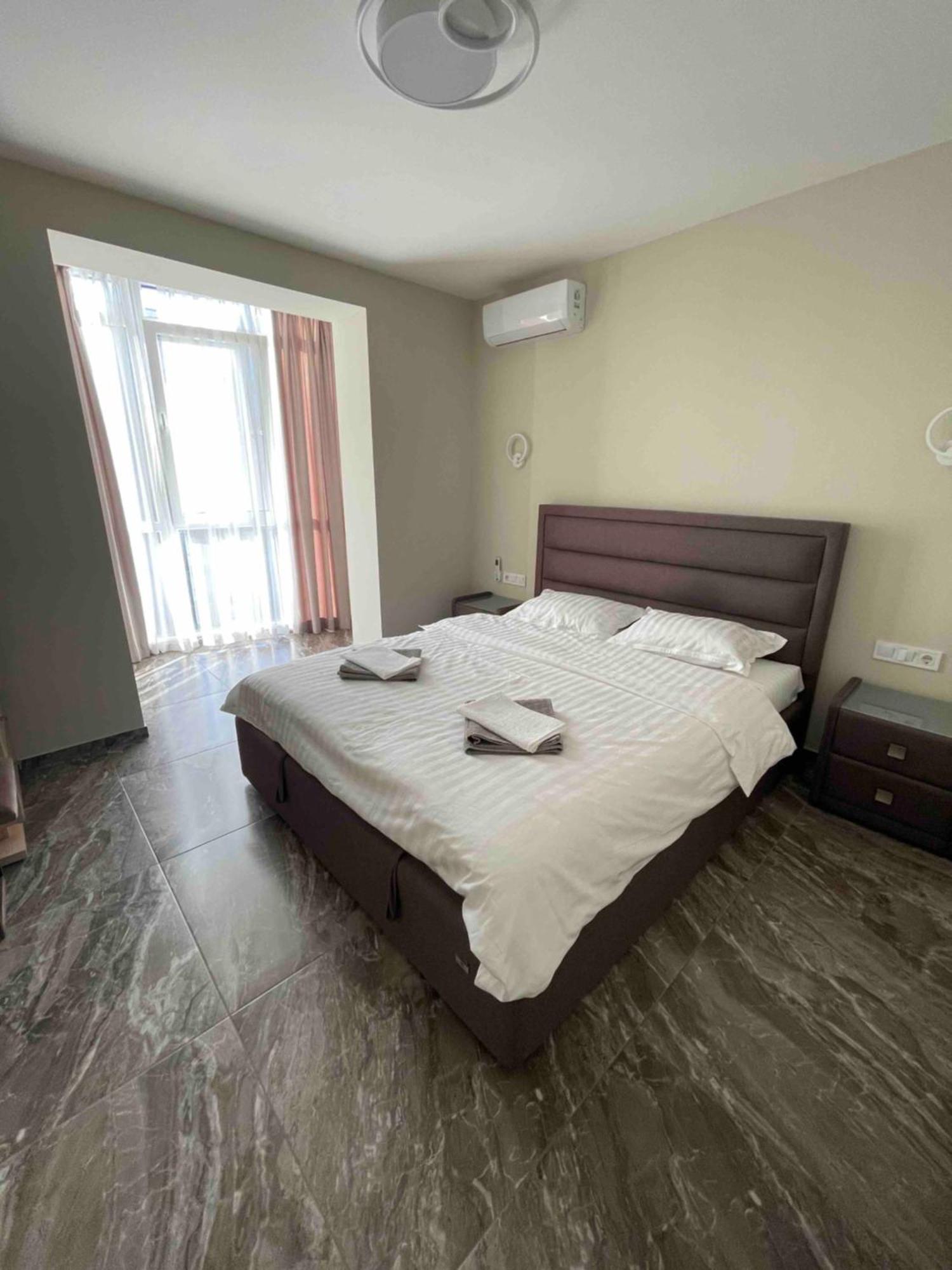 Apartment New Building In Center Dnipro Esterno foto